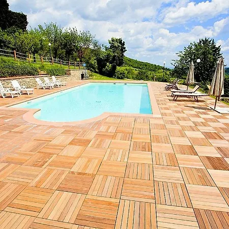 Sleeps 4 Pool Wifi