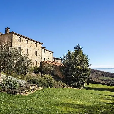 Sleeps 4 Pool Wifi Villa